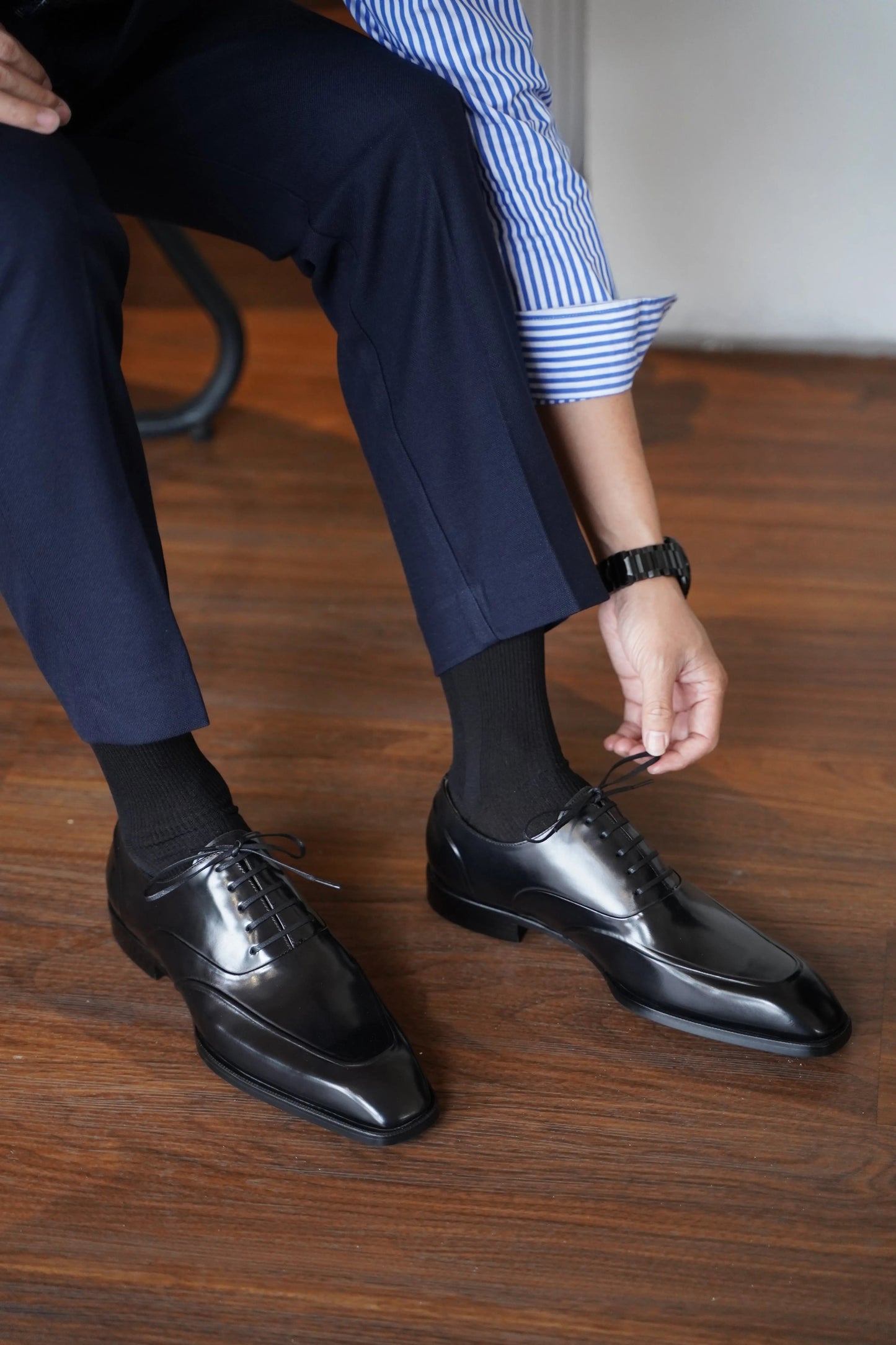 | Handmade Cowhide Derby Shoes For Men
