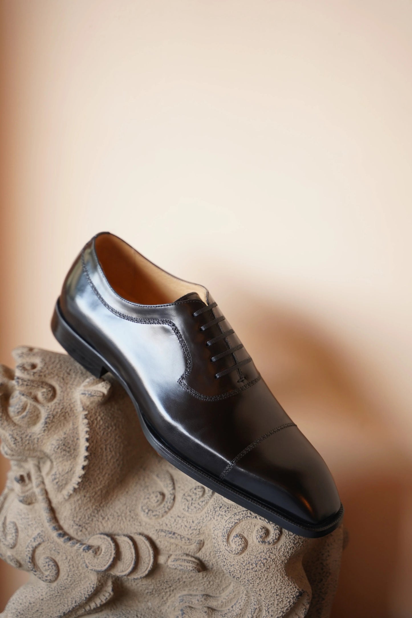 | Split Toe Apron Oxford Dress Shoes